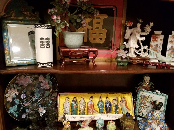 Oriental decorative items