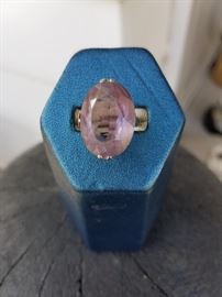 18k white gold and amethyst ring