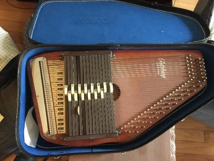 AUTOHARP by Oscar Schmidt