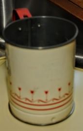 30's DECORATED TIN FLOWER SIFTER 
