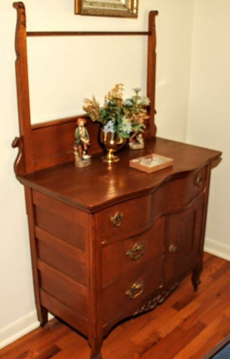 LATE VICTORIAN COMMODE WITH TOWEL RACK  