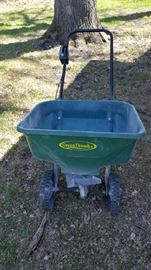 Seed/Fertilizer spreader