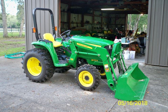 ***SOLD***2008 John Deere 3032E Tractor with 305 Loader 