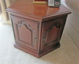 Hexagon table in past called a commode table 