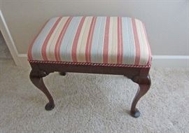 Ottoman/small bench