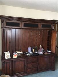 Like new TV Cabinet and Hutch