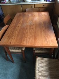 Neils Moller #75 Chairs set of 6 and Teak Table