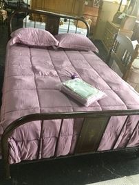Full Sized Metal Bed
