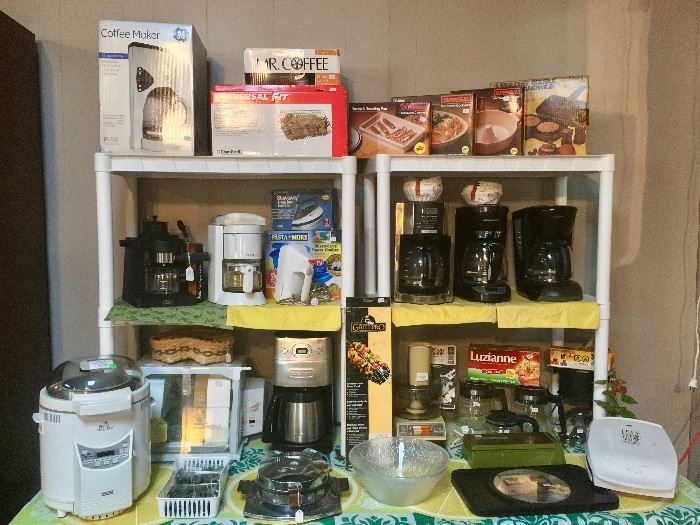 Lots of NEW Small Kitchen Appliances
