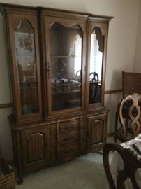 Thomasville china cabinet, part of a set - dining table with leaves, 6 chairs, service, buffet