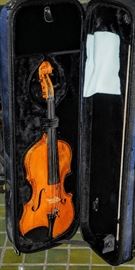 Excellent Intermediate Violin 3/4 size with Case, and Bow