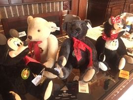 Steiff bears next to cashier
