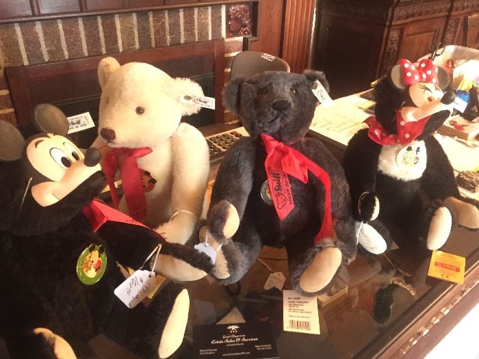 Steiff bears next to cashier
