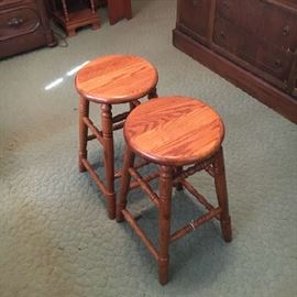 Pair stools