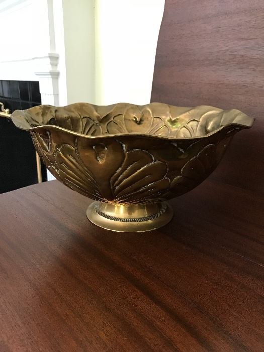 Brass decorative bowl