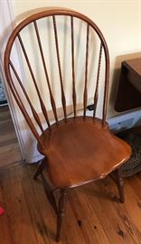 Windsor chair (pair)