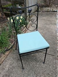 Set of 4 wrought iron chairs