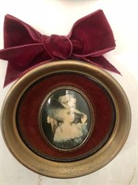 Petite Victorian style photos in frames