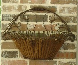 Metal planter