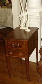 Vintage Hekman end table