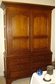 Media armoire