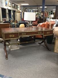 Ernest Hemmingway by Thomasville Campaign Style Desk