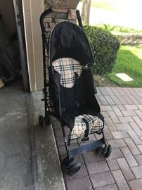 highend Burberry Stroller. made in England.                                         very good condition