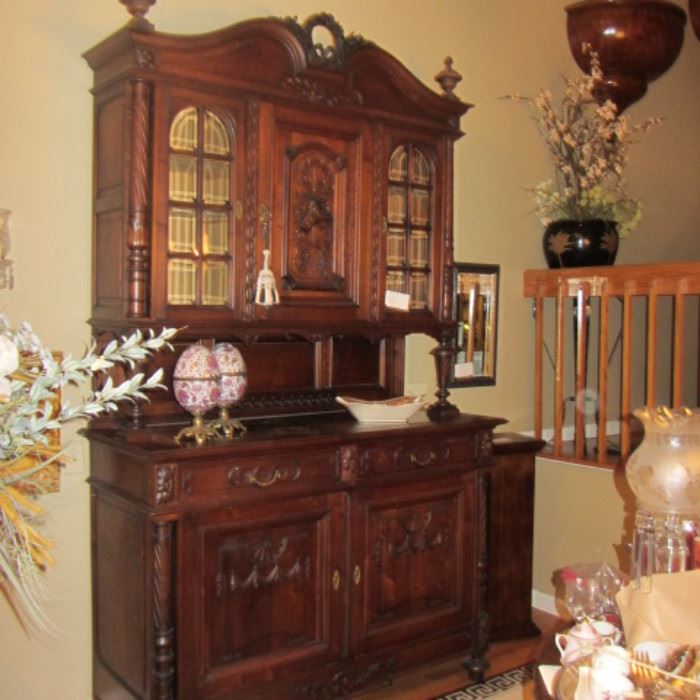 FANTASTIC 19TH CENTURY BREAKFRONT IN AMAZING CONDITION! CARVING AND DETAIL JUST AMAZING! YOU WONT FIND THIS IN POTTERY BARN!