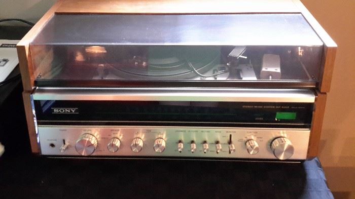 Vintage Sony Stereo Music System HP-610A. Excellent condition.