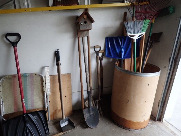 SHOVELS / BROOMS / MISC