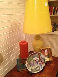  Yellow vintage lamp and other decor