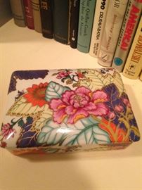 Tobacco leaf lidded box from Horchow