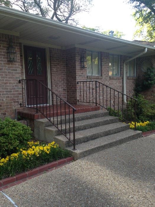 This lovely home of Jean and the late Charles Childers (President of Tyler Bank and Trust Company) is for sale and offered by Brad and Andy Newberry of Cornerstone Brokerage.