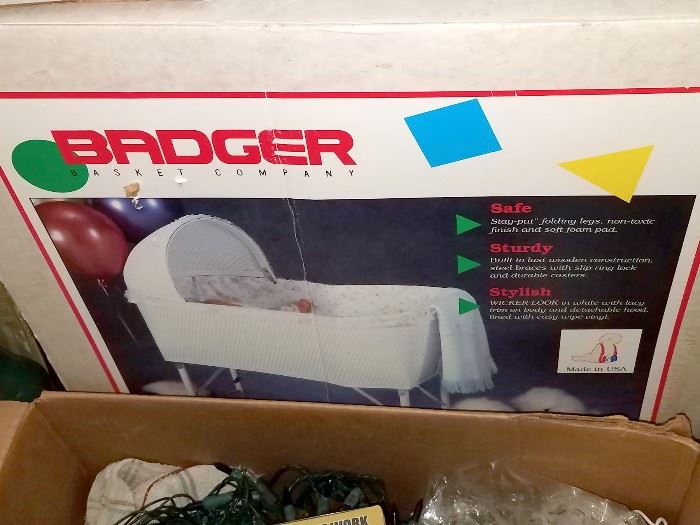 Badger bassinet in box