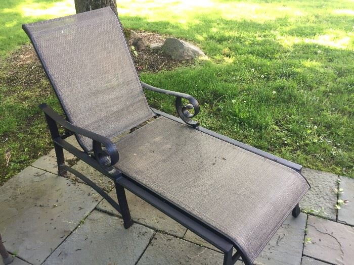 outdoor lounge chair