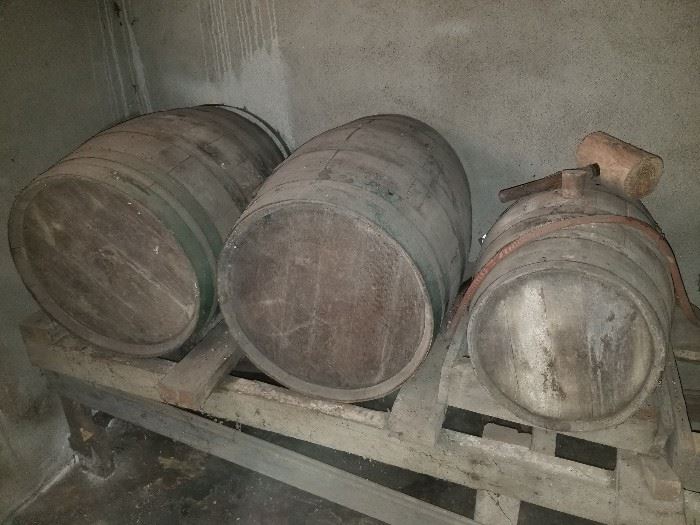 Original Prohibition White Oak casks barrels on rack, different sizes available