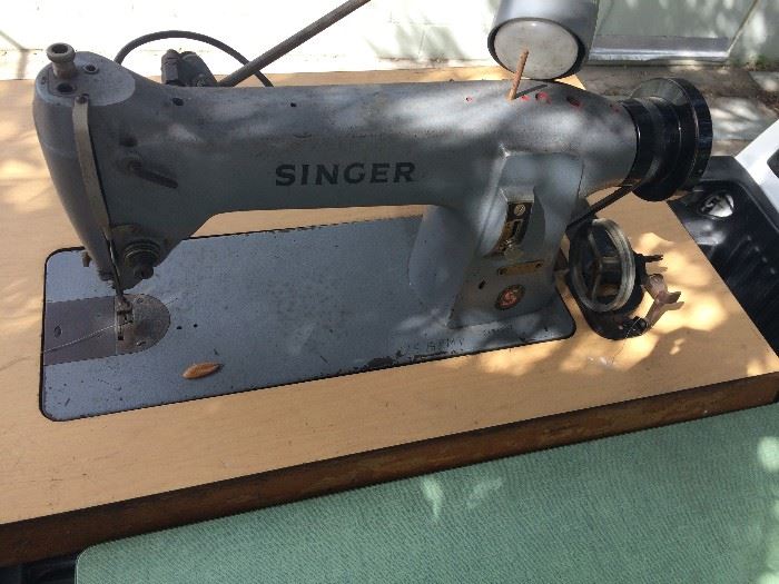 Singer Industrial Sewing Machine