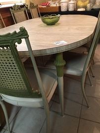 Details on unique kitchen table- in great condition but one chair has issues 