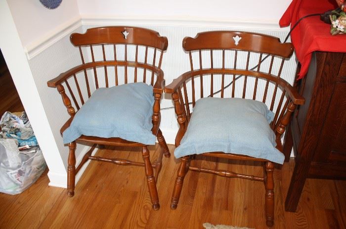 Nice pair of dining room chairs