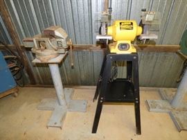 BIG Vise on stand, 
