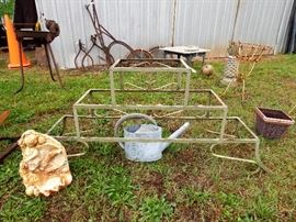 More garden art items