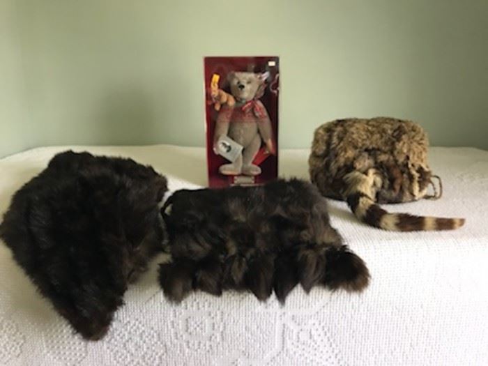 Steiff bear in box, vintage fur