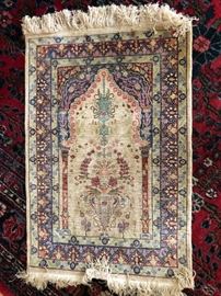 27”x 40” silk oriental rug 