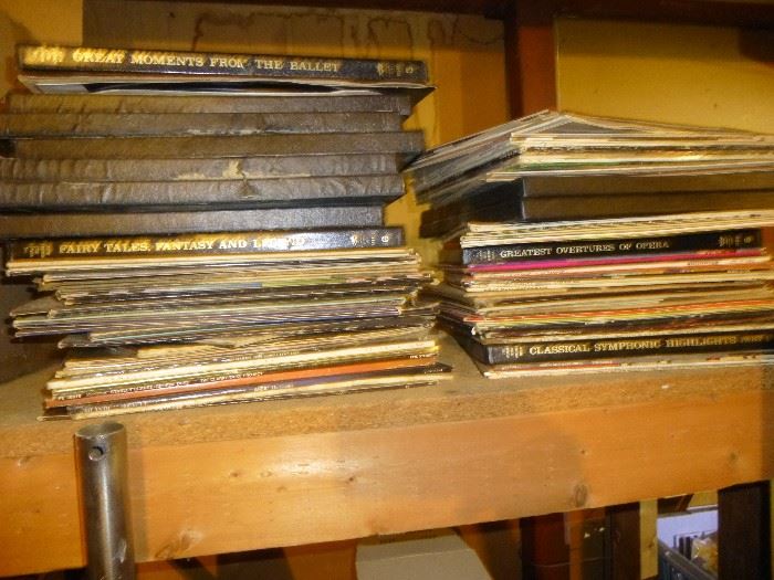 LARGE SELECTION OF RECORD ALBUMS 