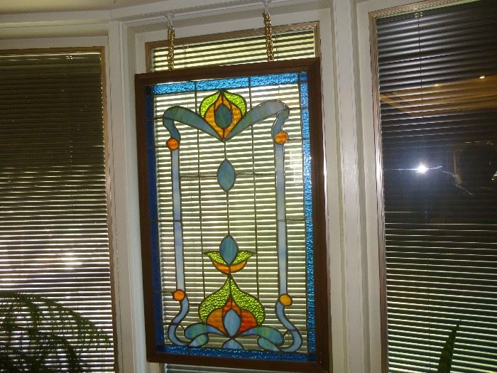 STAINED GLASS DECOR