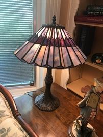 TIFFANY STYLE LAMP AND STICKLEY COFFEE TABLE SET