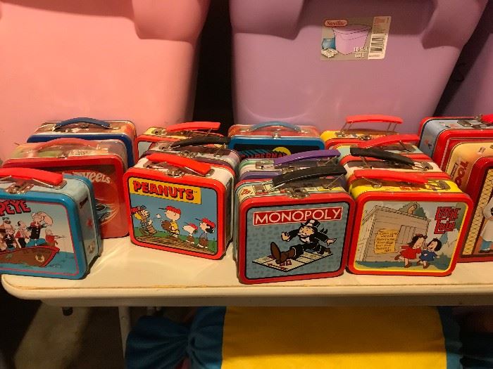 LUNCH BOXES