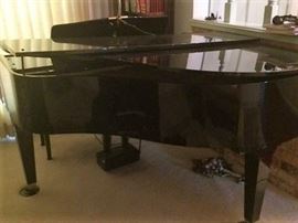 Kawai Concert Baby Grand Concert Piano CP 200 https://ctbids.com/#!/description/share/20599