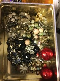 vintage jewelry