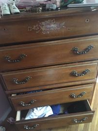 4 picece bedroom set hanpainted flowers on it